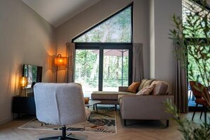 TV connectée, table de tennis de table