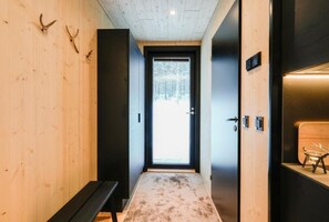 Double Room, Lake View | Soundproofing, iron/ironing board - Kuuru Lakeside Suites (Salla)