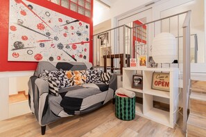 Interior - GuestHost - Bright and welcoming 50 sqm apartment, accommodating up to 4 guests, located on the ground floor of a residential building.The property is set in the Acquabella district, a quiet and residential area that is nevertheless rich in services. In  (Milan)