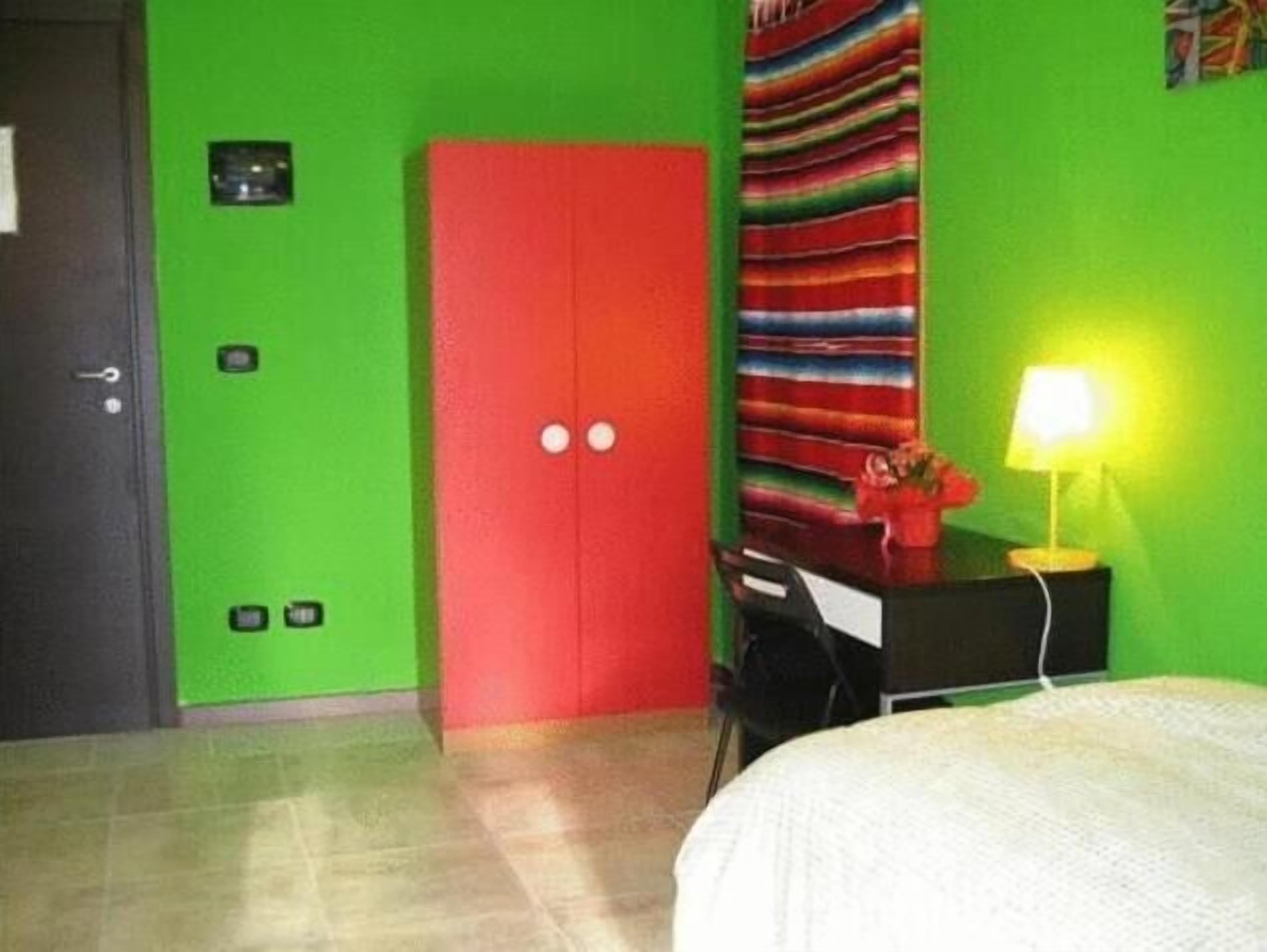 Kahden hengen classic-huone (kaksi sänkyä), tupakointi kielletty, näköala pihalle | Pimennysverhot, ilmainen Wi-Fi