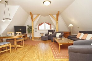 Fernseher, Stereoanlage