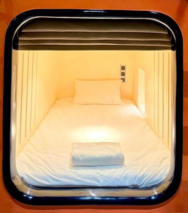 Standard Cabin, City View | Free WiFi, bed sheets - Factor Inn - Old Quarter Centre (Hoan Kiem Ward)