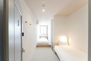 Basic Twin Room | Free WiFi - Atic Guesthouse (Takamatsu Kawaramachi)