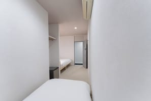 Basic Twin Room | Free WiFi, bed sheets