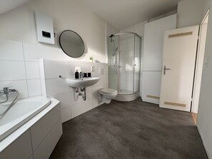 Toallas, jabón, papel higiénico