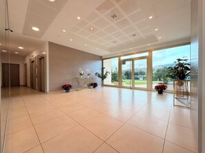 Interior - Marina Suites Confort  Appart Hotel (Mandelieu-La-Napoule)