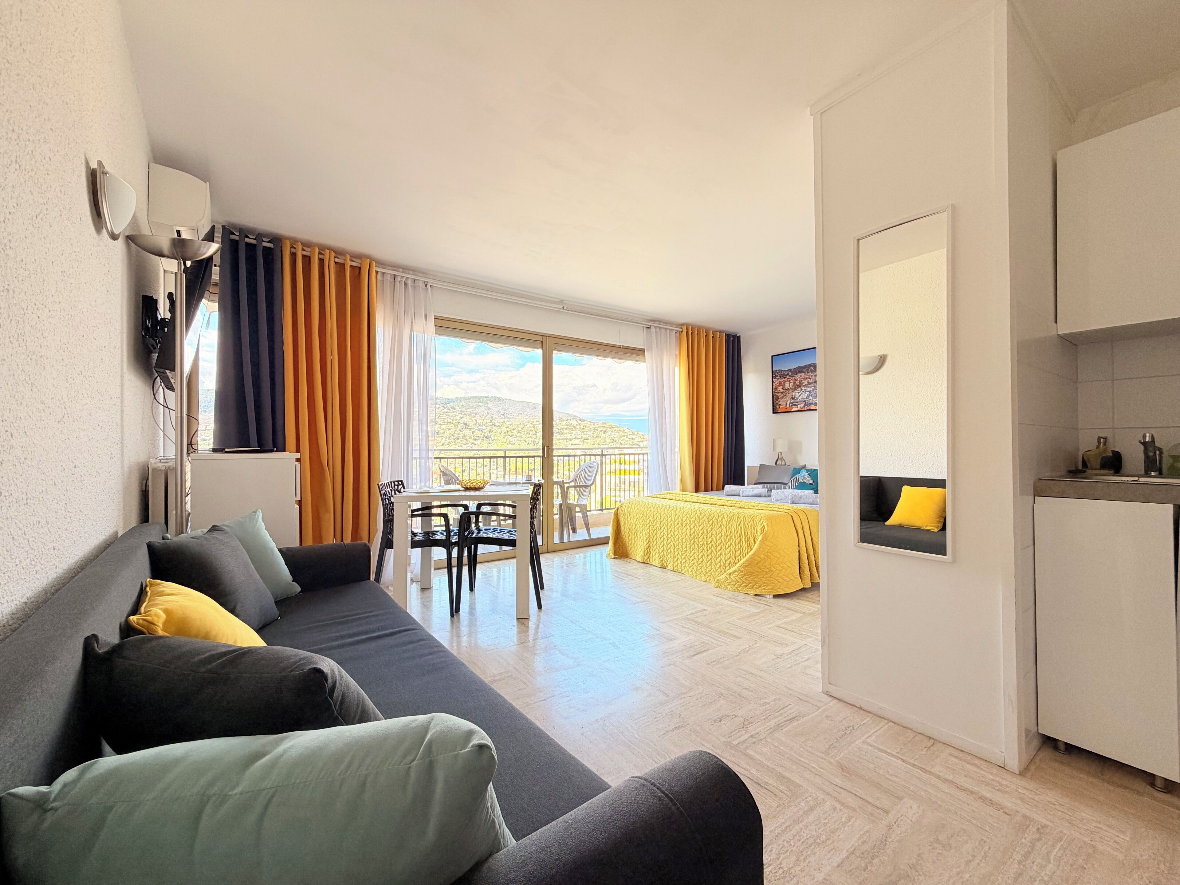 Premium bedding, in-room safe, blackout drapes, iron/ironing board