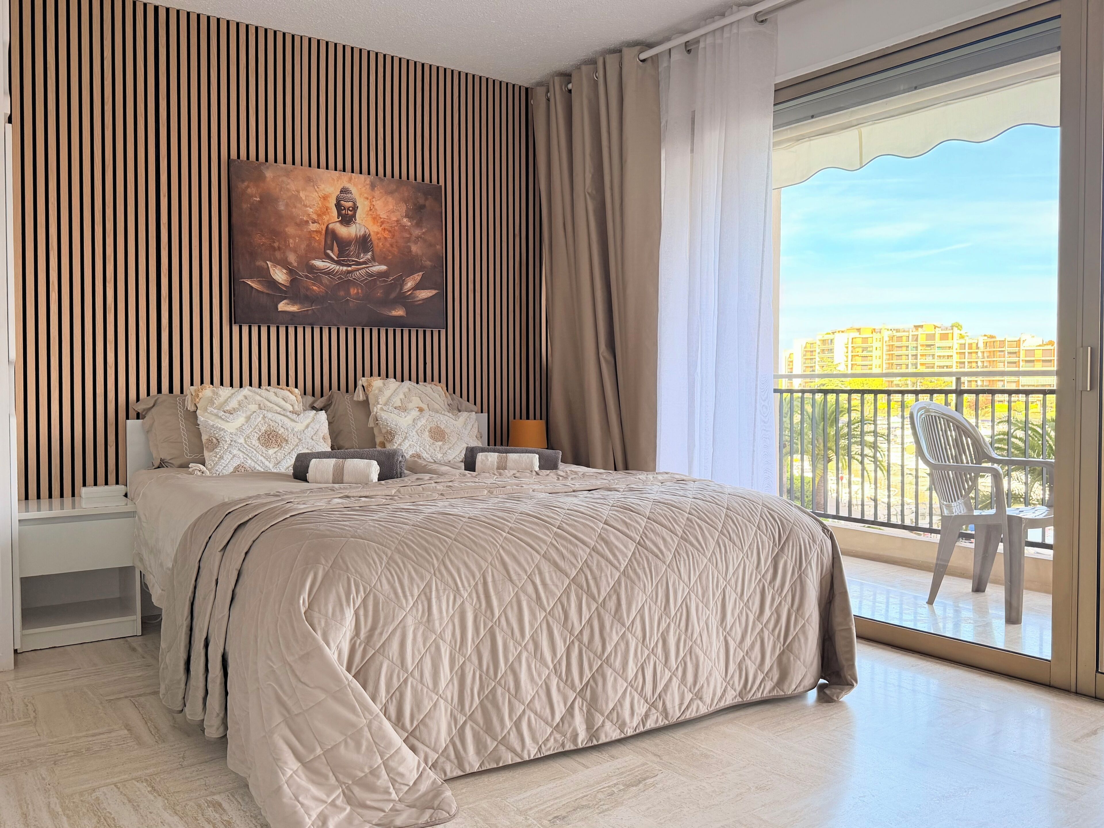 Studio 108 Familial vue marina | Ropa de cama hipoalergénica y caja de seguridad en la habitación 