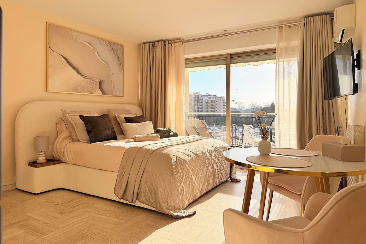 Studio 104 Deluxe vue marina | Living area