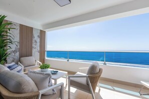 Property grounds - Beachfront 9th Floor- Priv.Parking- Pool&Beach (Playa Juan Dolio)