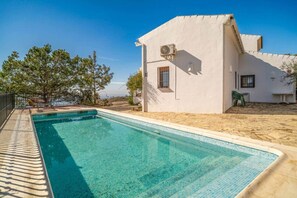 Pool - Casa Antonia Superb villa with pool, Algarrobo (Arenas)