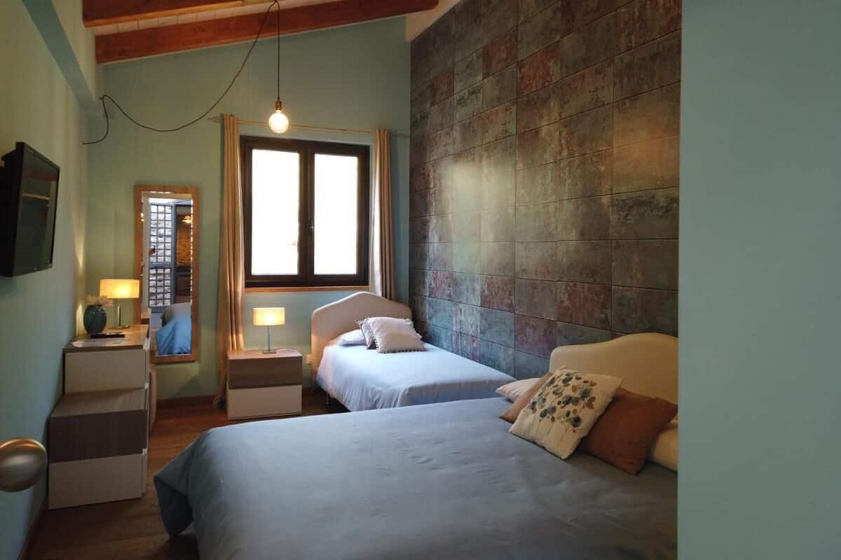 Basic Triple Room Fiordaliso | 고급 침구, 오리/거위털 이불, 메모리폼 침대, 책상