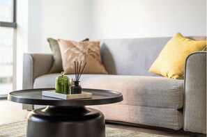 TV - Skyscraper Cinema - Dream a thousand city lights (Brisbane City)