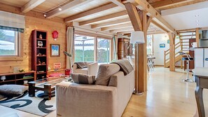 TV - 2 CHALET - Spacieux chalet au calme (Praz-sur-Arly)