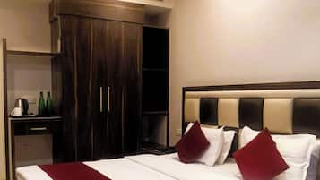 Superior Room | Desk, laptop workspace, free WiFi