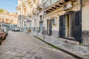 Exterior detail - Your Refuge, Relaxation and Comfort in the Center (Catania)