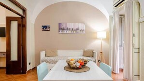 Dining - Your Refuge, Relaxation and Comfort in the Center (Catania)