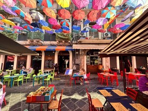 Outdoor dining - To be completed (Catania)