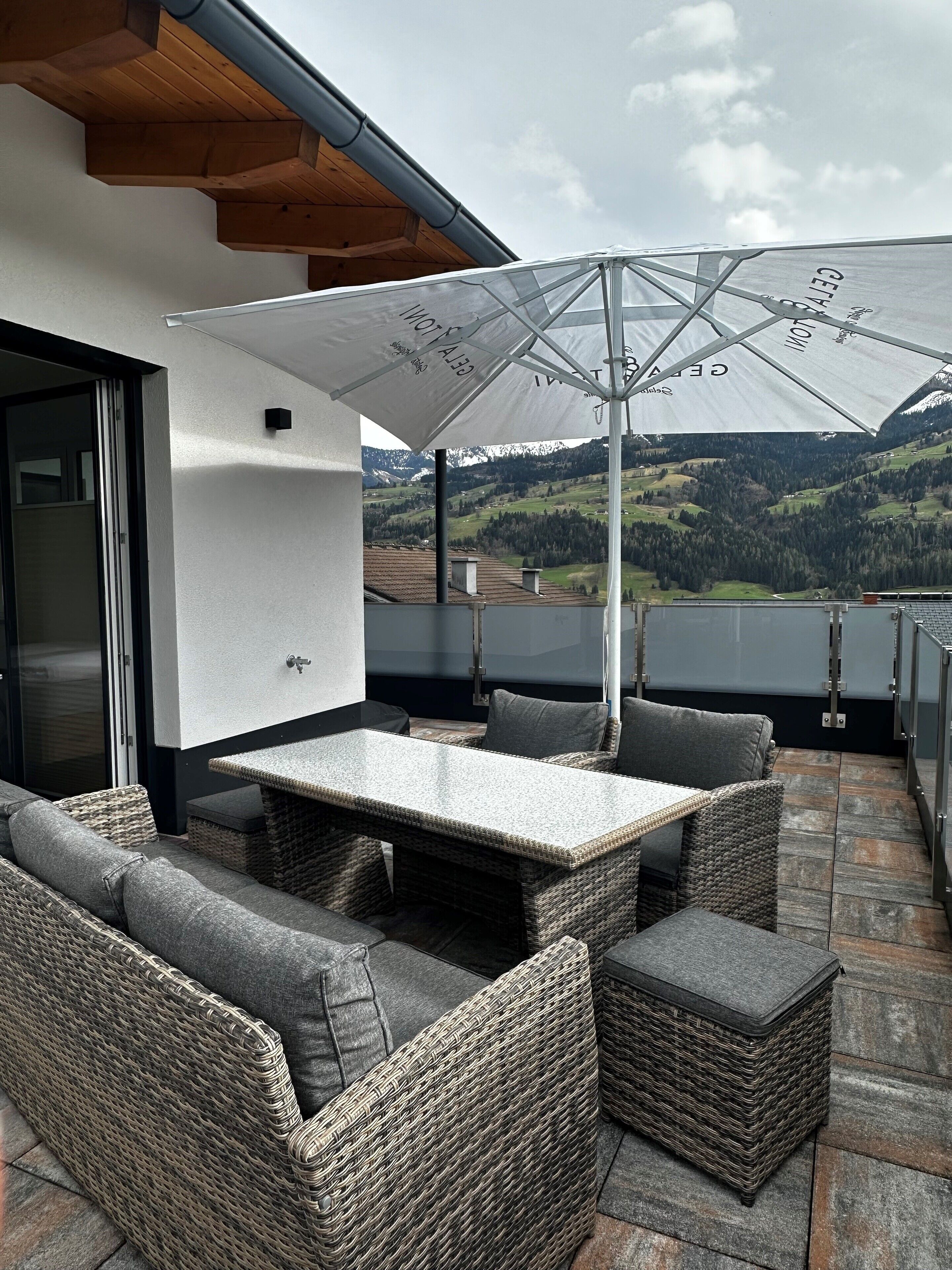 Comfort Apartment, 2 Bedrooms, Mountain View | Outdoor dining