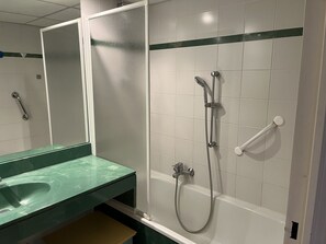 Hair dryer, towels - Cap Hermès, 4th floor with magnificent harbor view, sleeps 4, air conditioning, swimming pool, Wi-Fi, parking (Fréjus)