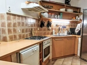 Mikroaaltouuni, uuni