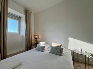 Iron/ironing board, free WiFi, bed sheets - Chez MARIE - Central and Comfort (Valence)