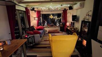 TV, peis og stereoanlegg