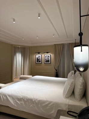 In-room safe, blackout curtains, soundproofing, free WiFi - Grand Hotel Ampezzo (Cortina d'Ampezzo)