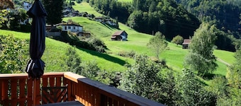 Cozy chalet in Oberterzen - close to the ski lift & dream view