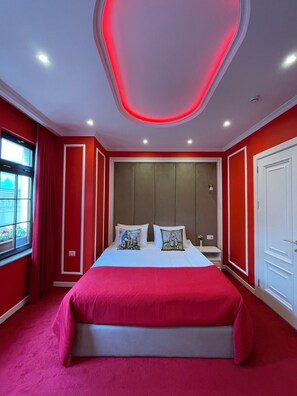 Standardzimmer, Blick auf den Innenhof | Hochwertige Bettwaren, Select-Comfort-Betten, Minibar, Zimmersafe