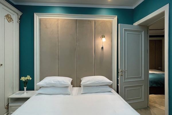 Family Quadruple Room, Courtyard View | Premium bedding, Select Comfort beds, minibar, in-room safe