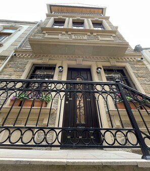 Majoituspaikan sisäänkäynti