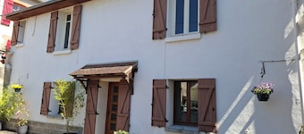 Gite based in an award winning village. Family friendly and Pets welcome!