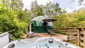 Unclassified image, 2 of 13, button - Dome & hot tub – Romantic stay in Dordogne (La Dornac)