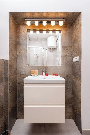 Hair dryer, towels - Łódź Legionów Apartment M1 - Parking, Top Location (Łódź)