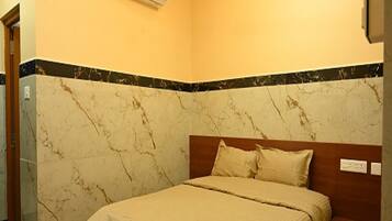 Classic Double Room | Egyptian cotton sheets, premium bedding, desk, free WiFi