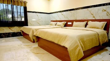 Chambre Exécutive | Draps en coton égyptien, literie de qualité supérieure, bureau