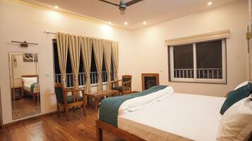 Deluxe-værelse - bjergudsigt | Skrivebord, gratis Wi-Fi