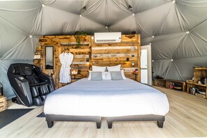 Room - "Clair de Lune" – Luxury Dome 40 m² – Jacuzzi (La Dornac)