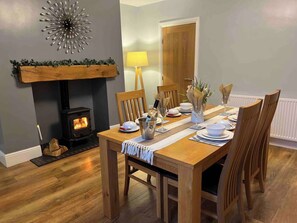 House, 2 Bedrooms, Accessible, Balcony | Dining room - Apple Tree Cottage Durham (Durham)