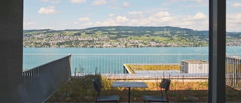 Comfort Apartment, Balcony, Lake View | Outdoor dining