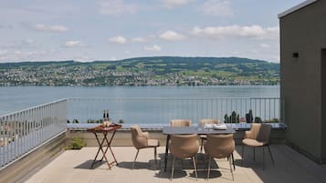 Attico, vista lago | Ristorazione all'aperto