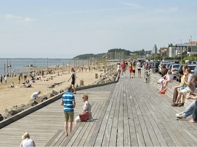 Penthouse - 3BR - City Views - Walk to Everything