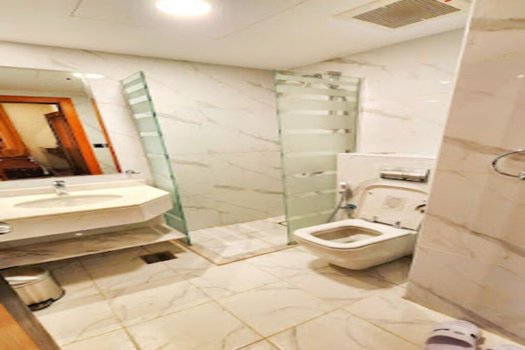 Doccia, set di cortesia gratuito, asciugamani, sapone