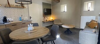 18. 4p Authentic Cosy Cottage