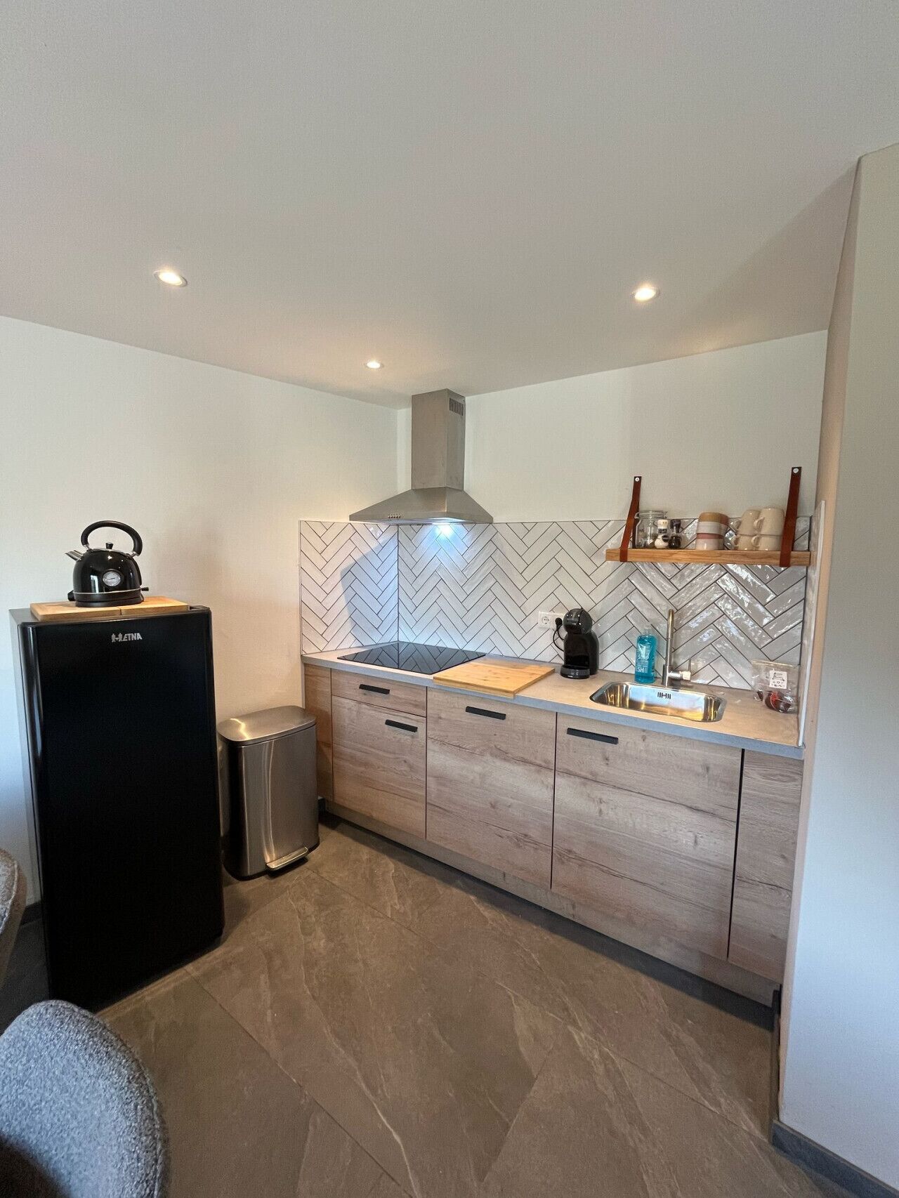 Kühlschrank, Herdplatte, Geschirrspüler
