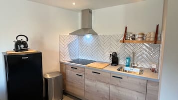 Kühlschrank, Herdplatte, Geschirrspüler