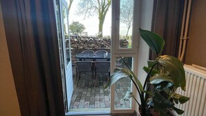 Dining - Spacious Holliday home in authentic farmhouse with terrace view (Voerendaal)