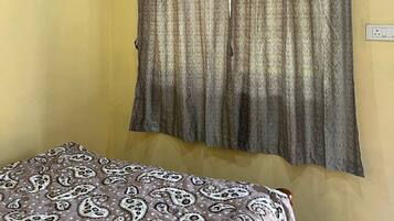 Classic Double Room, Garden View | Free WiFi