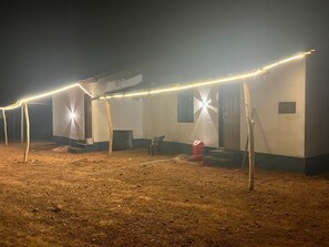 숙박 시설 구내